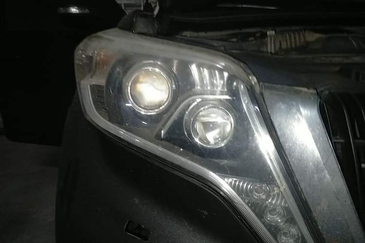 Used Toyota Prado 2016 3.5L Automatic TX-L Right Front Headlight