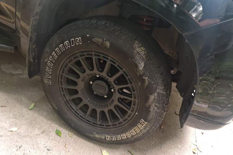 Used Toyota Prado 2016 3.5L Automatic TX-L NAVI Right Front Wheel Hub