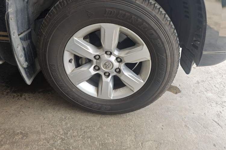 Used Toyota Prado 2016 3.5L Automatic TX Right Front Wheel Hub