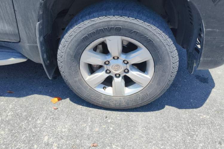 Used Toyota Prado 2016 3.5L Automatic TX-L NAVI Right Front Wheel Hub
