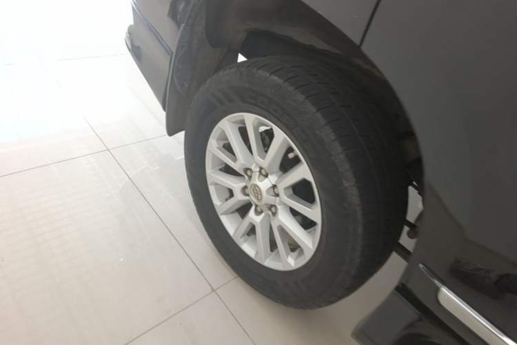 Used Toyota Prado 2016 2700 TX 7-Seater Middle East Version Right Rear Wheel Hub