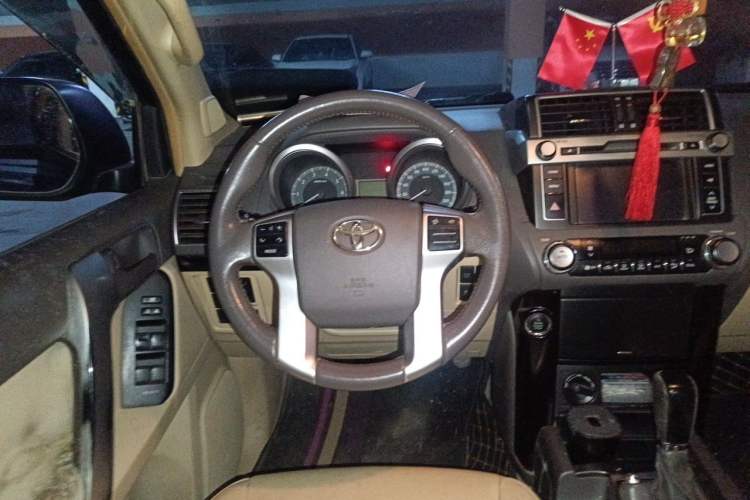 Used Toyota Prado 2016 2.7L Automatic Standard Edition Steering Wheel
