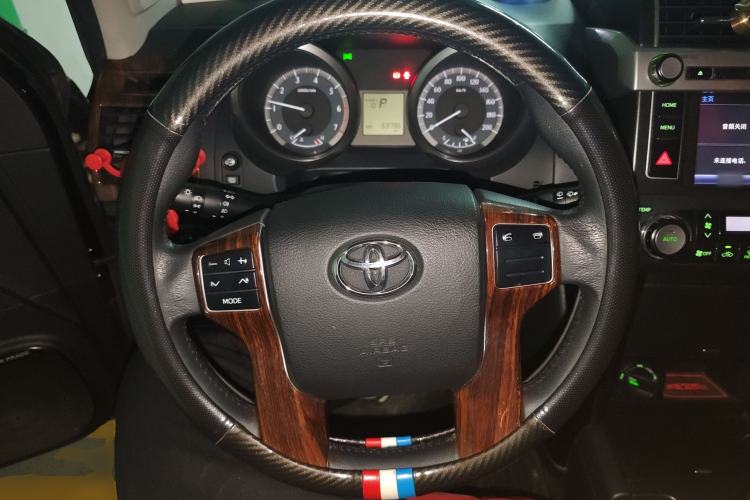 Used Toyota Prado 2016 2.7L Automatic Standard Edition Steering Wheel