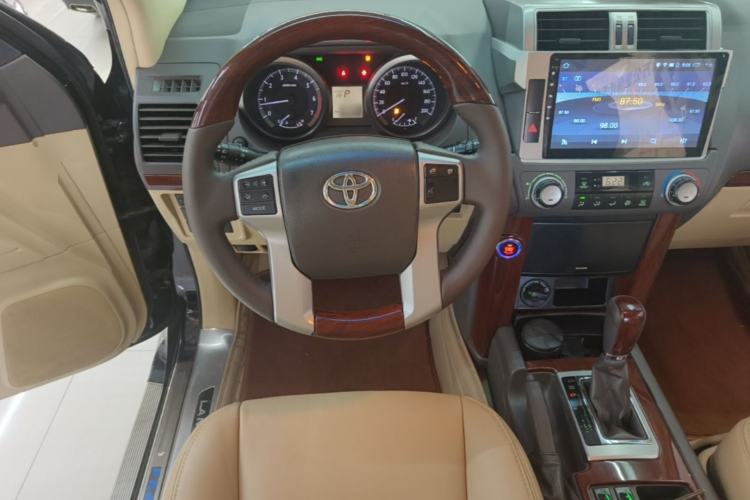Used Toyota Prado 2016 2700 TX 7-Seater Middle East Version Steering Wheel