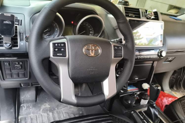 Used Toyota Prado 2016 2.7L Automatic Standard Edition Steering Wheel
