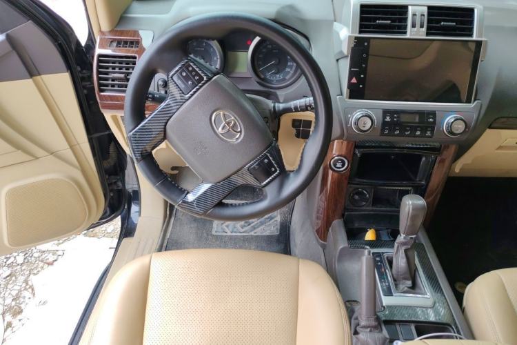 Used Toyota Prado 2016 2700 TX 7-Seater Middle East Version Steering Wheel