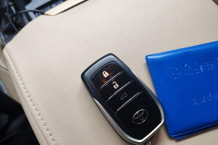 Used Toyota Prado 2016 3.5L Automatic TX-L NAVI Vehicle Key