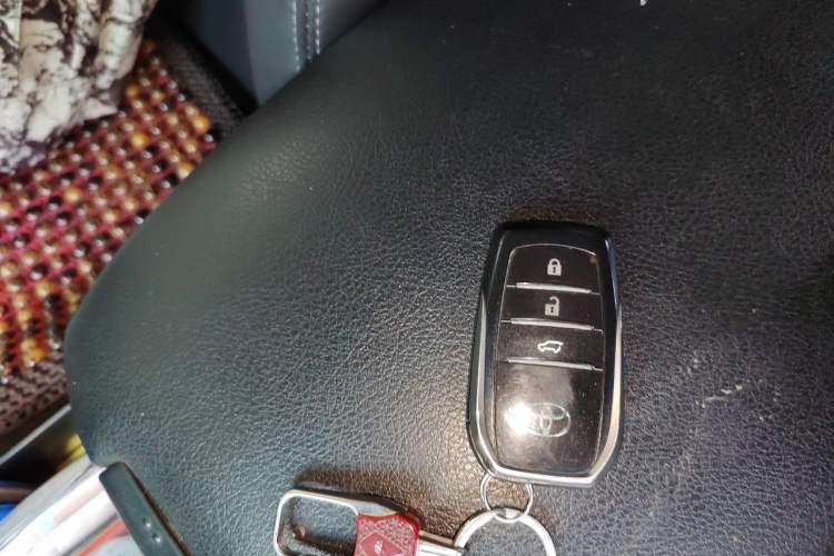 Used Toyota Prado 2016 2.7L Automatic Standard Edition Vehicle Key