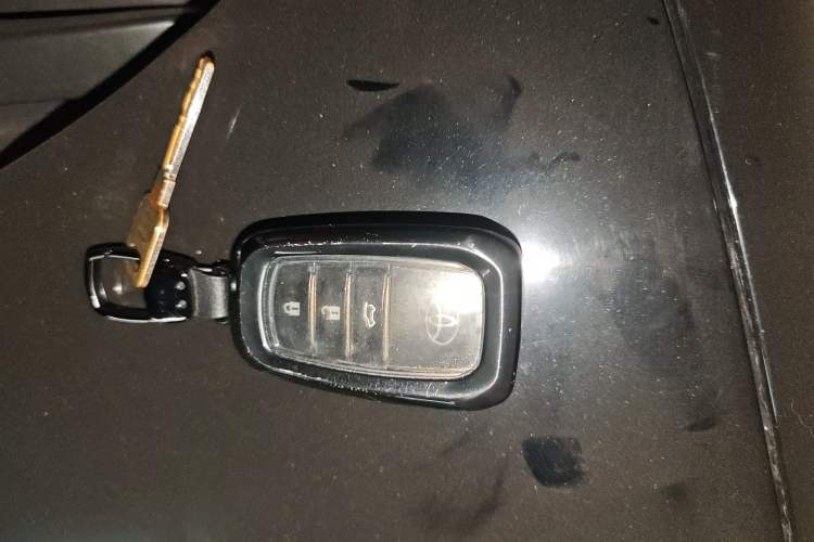 Used Toyota Prado 2016 2.7L Automatic Standard Edition Vehicle Key