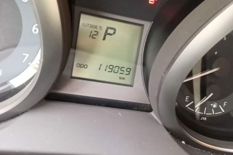Used Toyota Prado 2016 2.7L Automatic Standard Edition Odometer Close Up