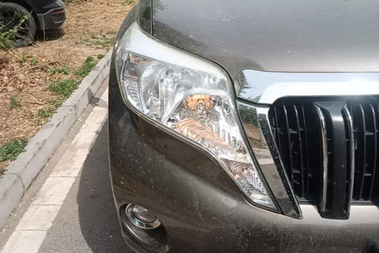 Used Toyota Prado 2016 2.7L Automatic Standard Edition Right Front Headlight