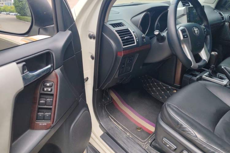 Used Toyota Prado 2016 3.5L Automatic TX-L Driver Seat
