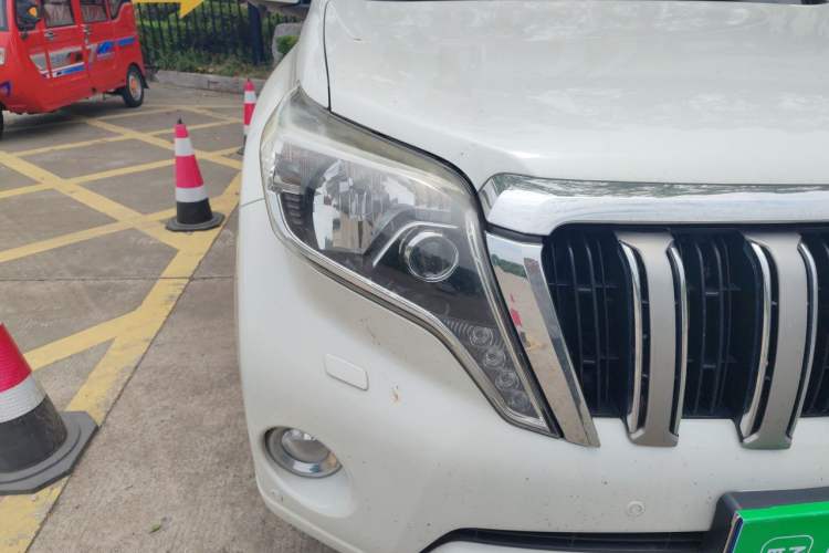 Used Toyota Prado 2016 3.5L Automatic TX-L Right Front Headlight