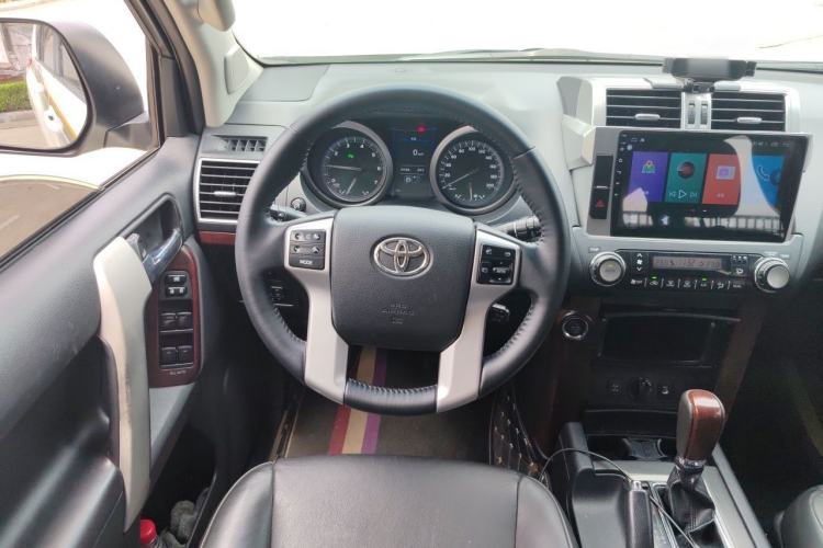 Used Toyota Prado 2016 3.5L Automatic TX-L Steering Wheel