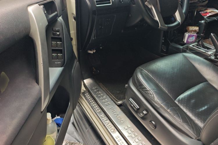Used Toyota Prado 2016 2.7L Automatic Luxury Edition Driver Seat