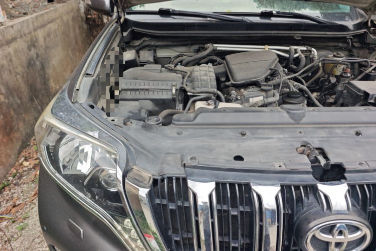 Used Toyota Prado 2016 2.7L Automatic Luxury Edition Engine Bay Right