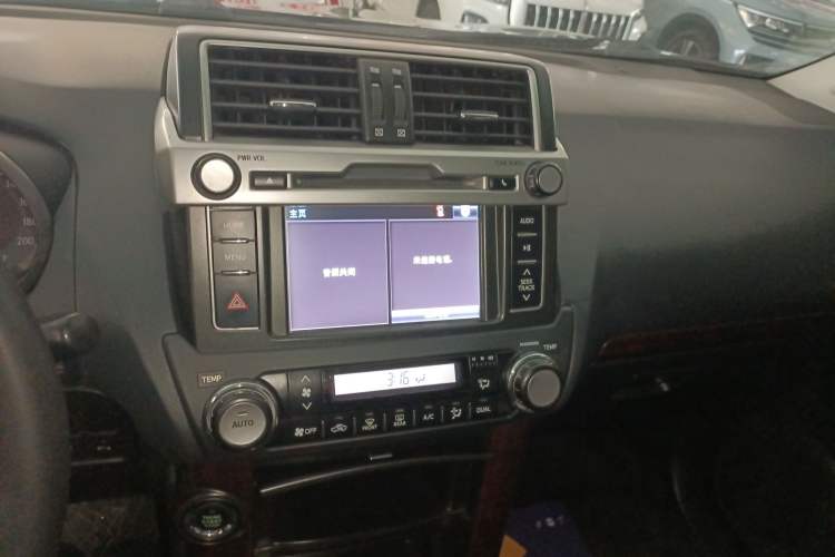 Used Toyota Prado 2016 2.7L Automatic Standard Edition Audio And AC Panel