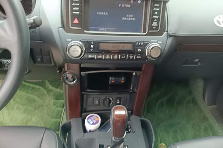 Used Toyota Prado 2016 3.5L Automatic TX-L Audio And AC Panel