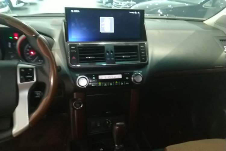 Used Toyota Prado 2016 3.5L Automatic TX-L Audio And AC Panel