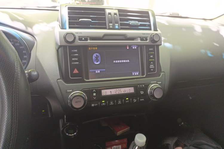 Used Toyota Prado 2016 2.7L Automatic Standard Edition Audio And AC Panel