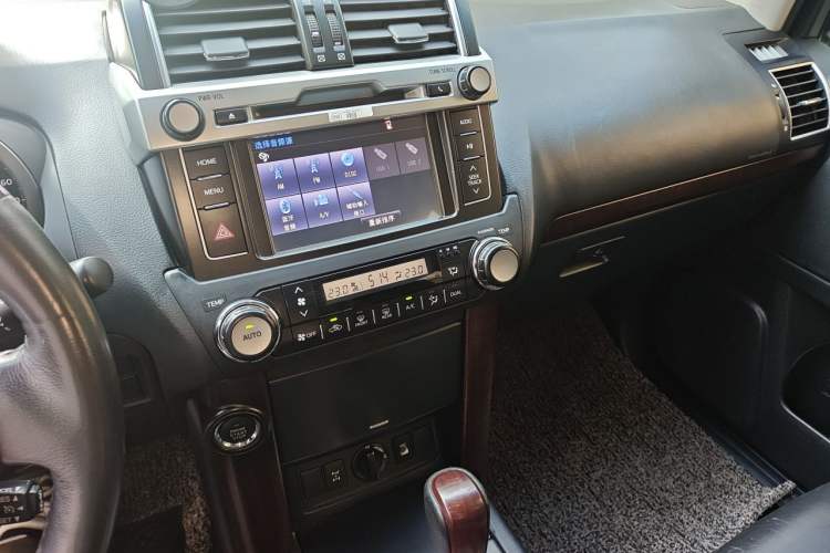 Used Toyota Prado 2016 3.5L Automatic TX-L Audio And AC Panel