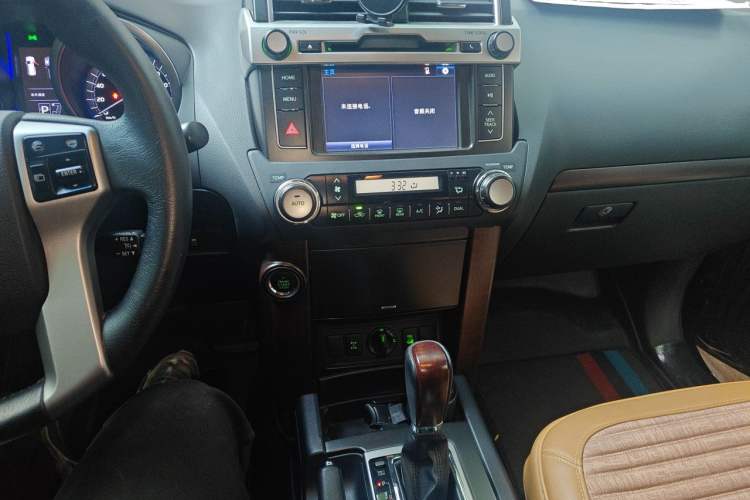 Used Toyota Prado 2016 3.5L Automatic TX-L Audio And AC Panel