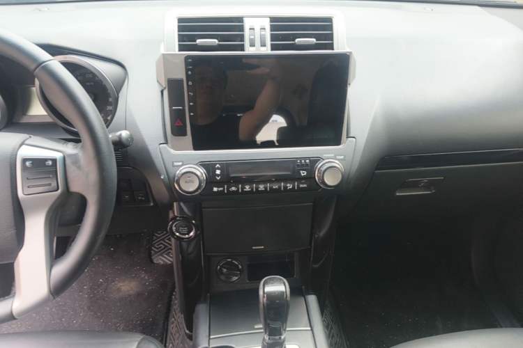 Used Toyota Prado 2016 2.7L Automatic Standard Edition Audio And AC Panel