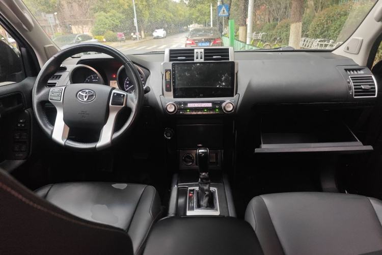 Used Toyota Prado 2016 2.7L Automatic Luxury Edition Center Console