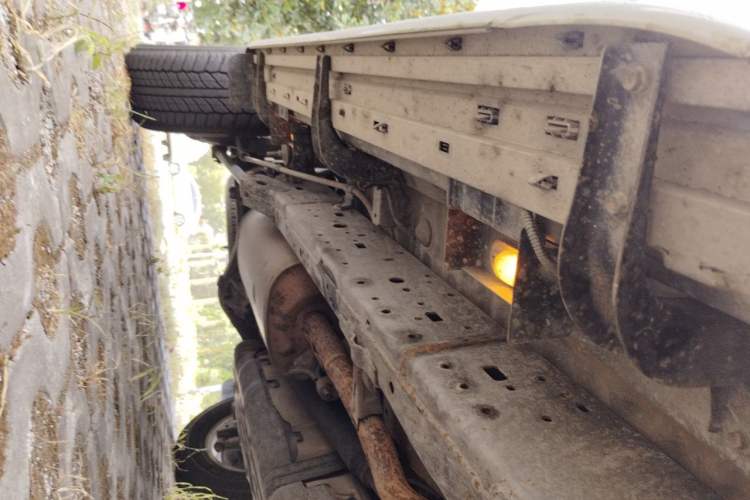Used Toyota Prado 2016 3.5L Automatic TX-L Chassis Front Right