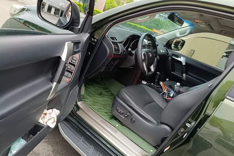 Used Toyota Prado 2016 3.5L Automatic TX-L Driver Seat
