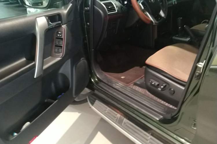 Used Toyota Prado 2016 3.5L Automatic TX-L Driver Seat