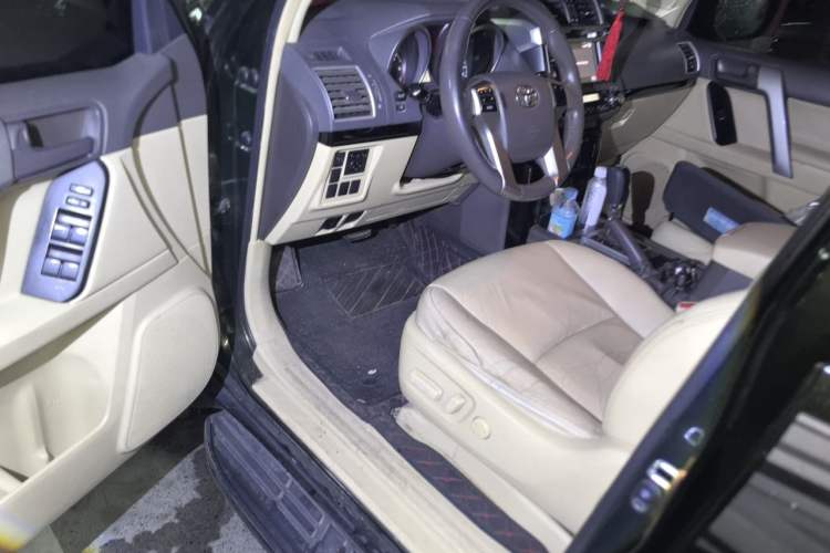 Used Toyota Prado 2016 2.7L Automatic Standard Edition Driver Seat