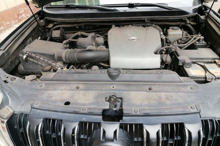 Used Toyota Prado 2016 3.5L Automatic TX-L Engine Bay