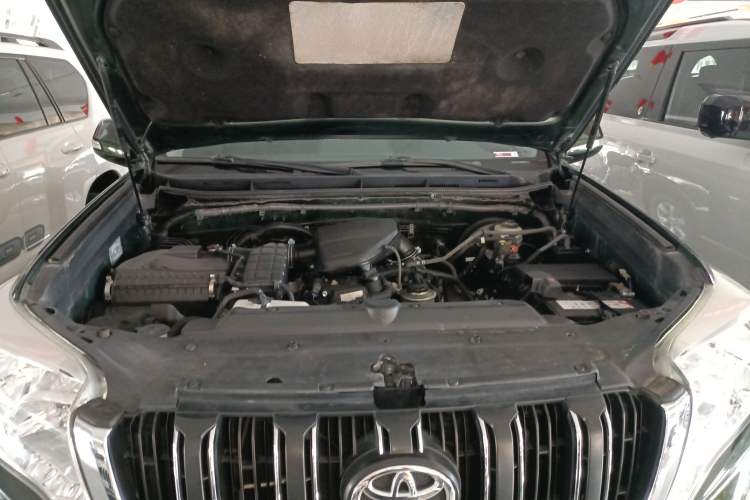 Used Toyota Prado 2016 2.7L Automatic Standard Edition Engine Bay
