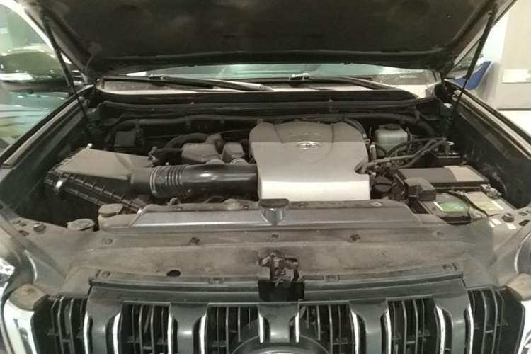 Used Toyota Prado 2016 3.5L Automatic TX-L Engine Bay