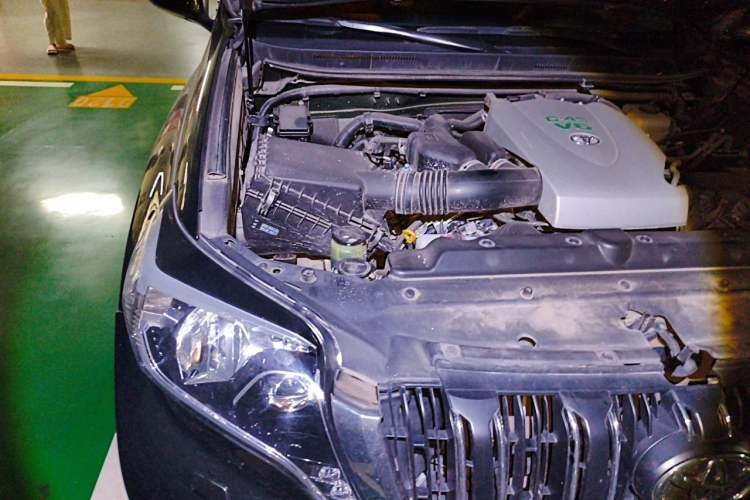 Used Toyota Prado 2016 3.5L Automatic TX-L Engine Bay Right