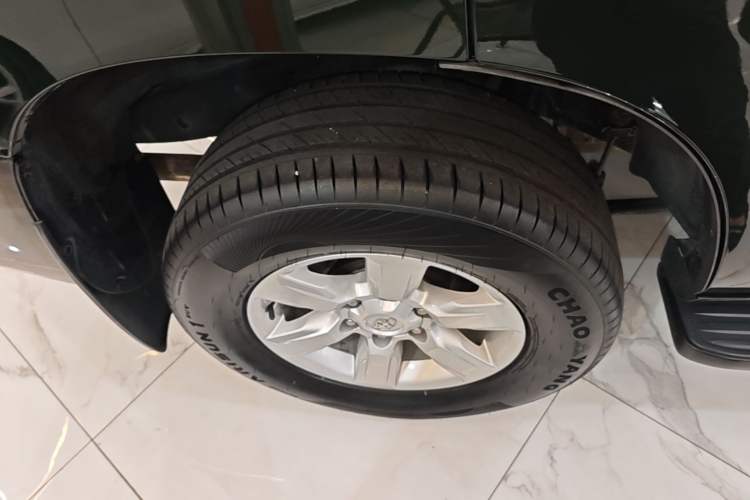 Used Toyota Prado 2016 2.7L Automatic Standard Edition Exterior 5