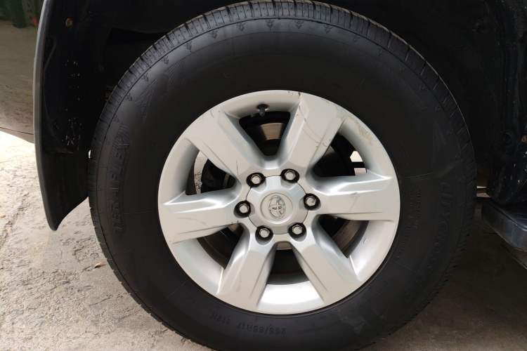 Used Toyota Prado 2016 2.7L Automatic Standard Edition Exterior 5