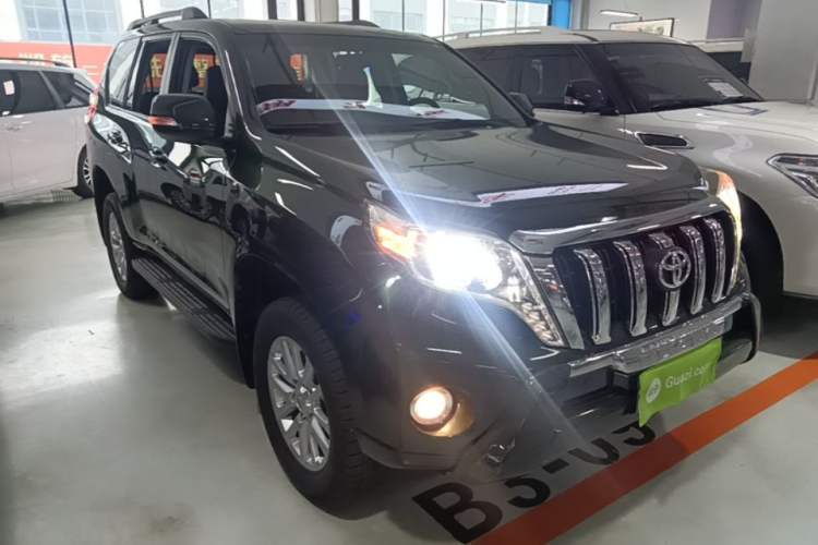 Used Toyota Prado 2016 2.7L Automatic Luxury Edition Front Right 45 Deg