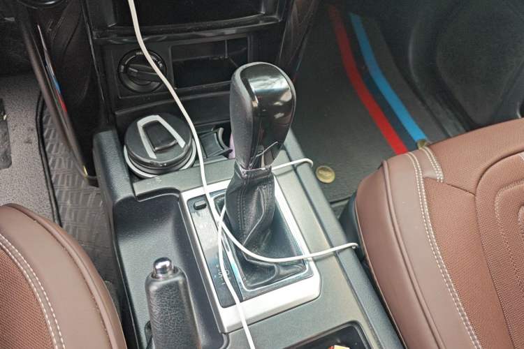 Used Toyota Prado 2016 2.7L Automatic Standard Edition Gear Lever