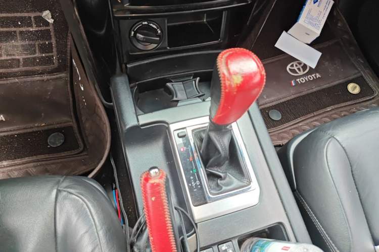 Used Toyota Prado 2016 2.7L Automatic Standard Edition Gear Lever