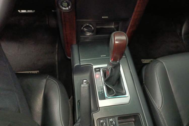 Used Toyota Prado 2016 2.7L Automatic Standard Edition Gear Lever