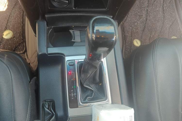 Used Toyota Prado 2016 2.7L Automatic Standard Edition Gear Lever