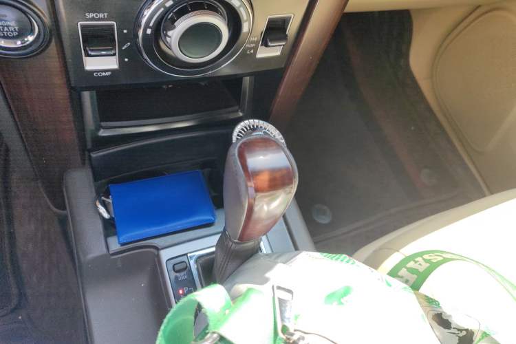 Used Toyota Prado 2016 3.5L Automatic VX NAVI Gear Lever