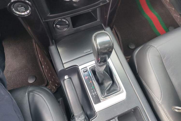 Used Toyota Prado 2016 2.7L Automatic Standard Edition Gear Lever