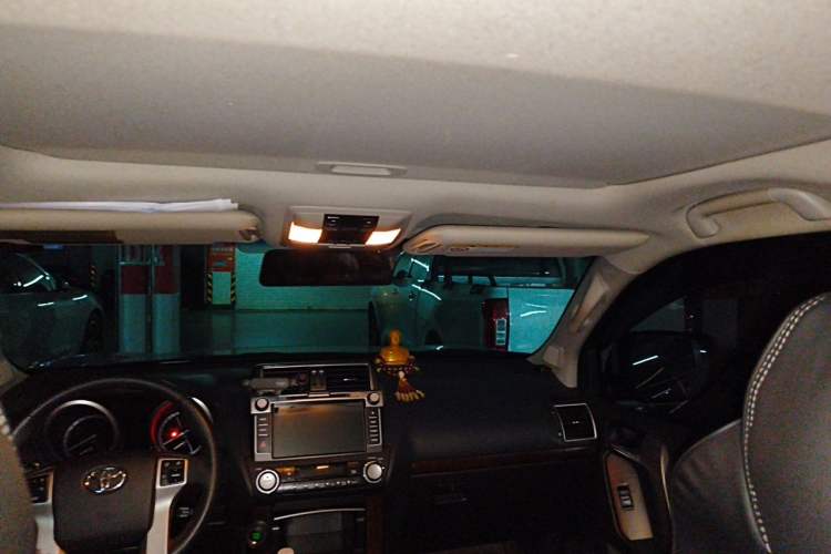 Used Toyota Prado 2016 3.5L Automatic TX-L Headliner