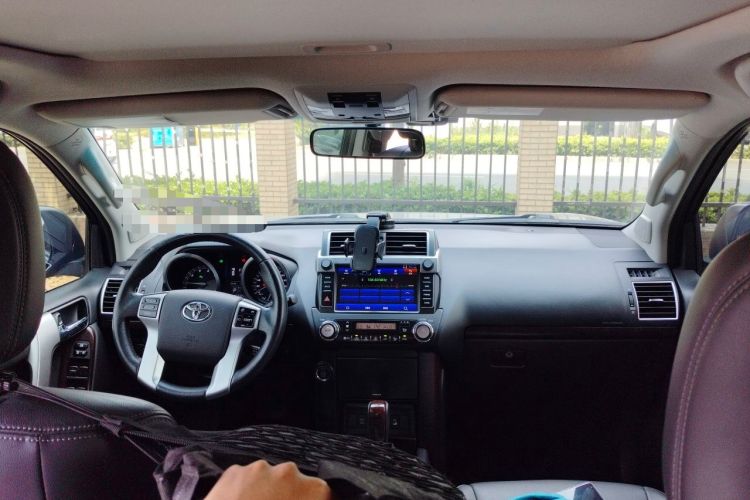 Used Toyota Prado 2016 3.5L Automatic TX-L Headliner