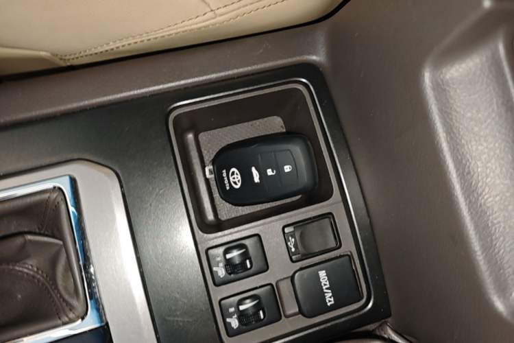 Used Toyota Prado 2016 2.7L Automatic Standard Edition Interior 1