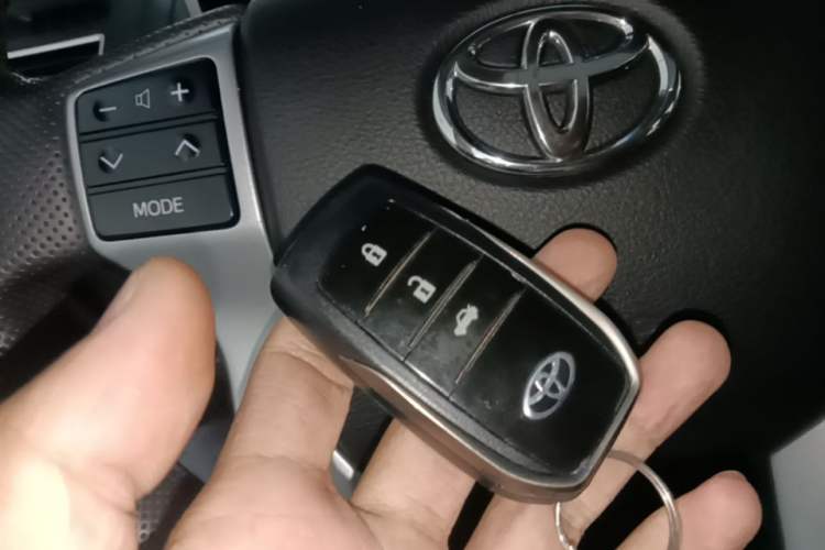 Used Toyota Prado 2016 2.7L Automatic Luxury Edition Interior 1