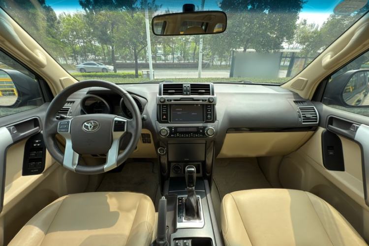 Used Toyota Prado 2016 2.7L Automatic Standard Edition Interior 2